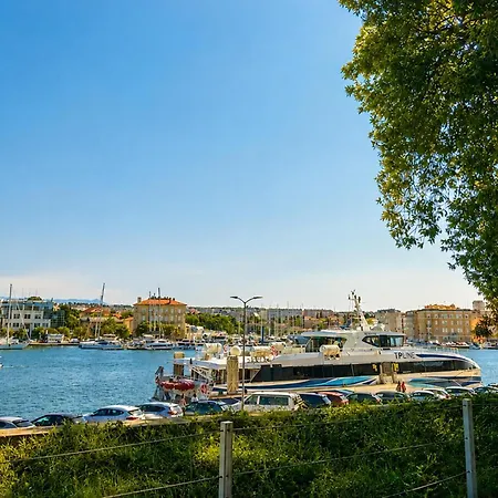 Apartmán 1 Bedroom Beautiful In Zadar